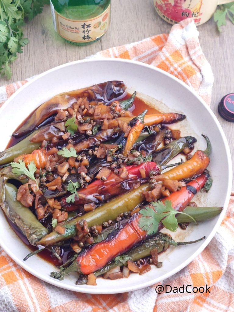 Peperoncini "Tijgerhuid": Hoe Chinese Geroerbakte Peperoncini met Knoflook en Soja te Maken (Pittig Recept)
