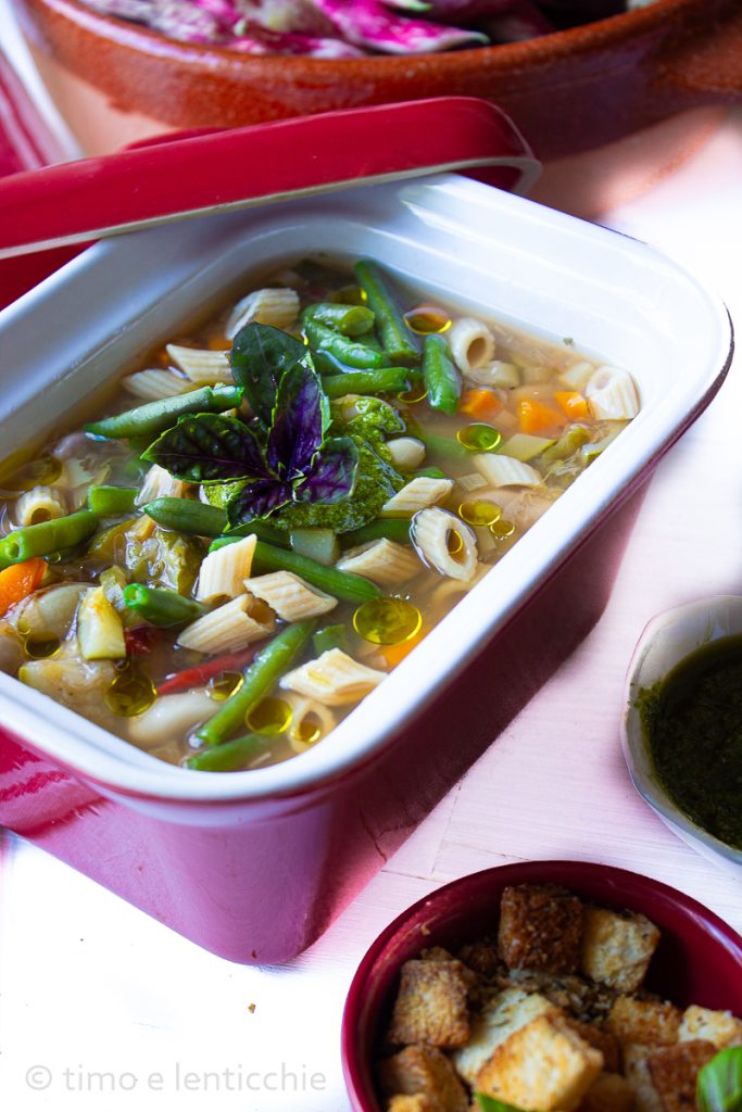 Soupe au pistou minestrone met pesto