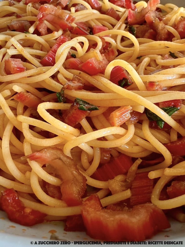 Spaghetti met rode snijbiet knoflook olie en chilipeper light