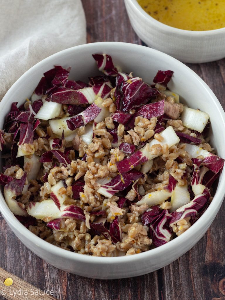 Speltsalade met radicchio en sinaasappels