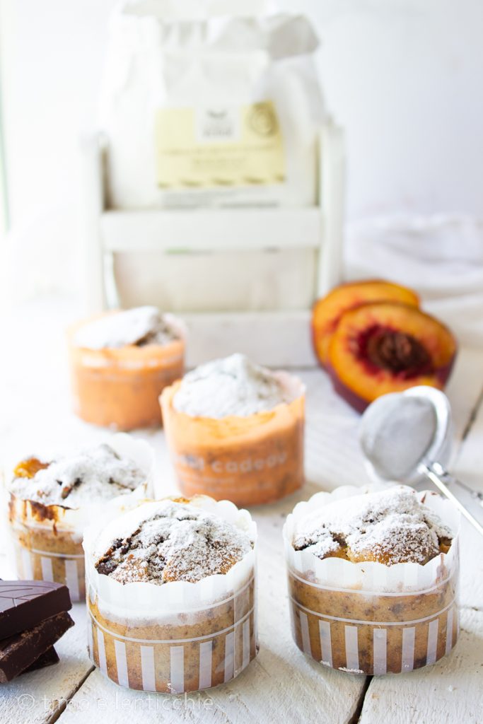 Vegan chocolade en perzik muffins