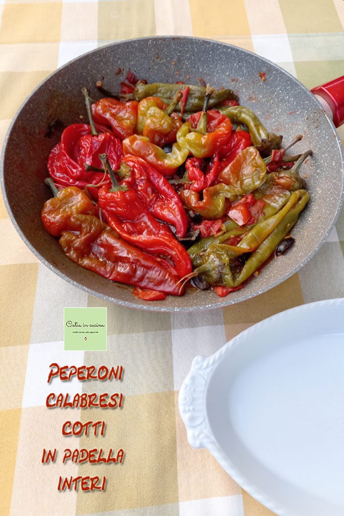 calabrische paprika's heel in de pan gekookt