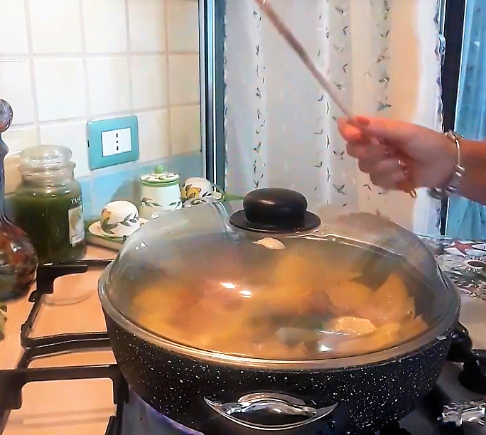 Inktvis met artisjokharten en aardappelen