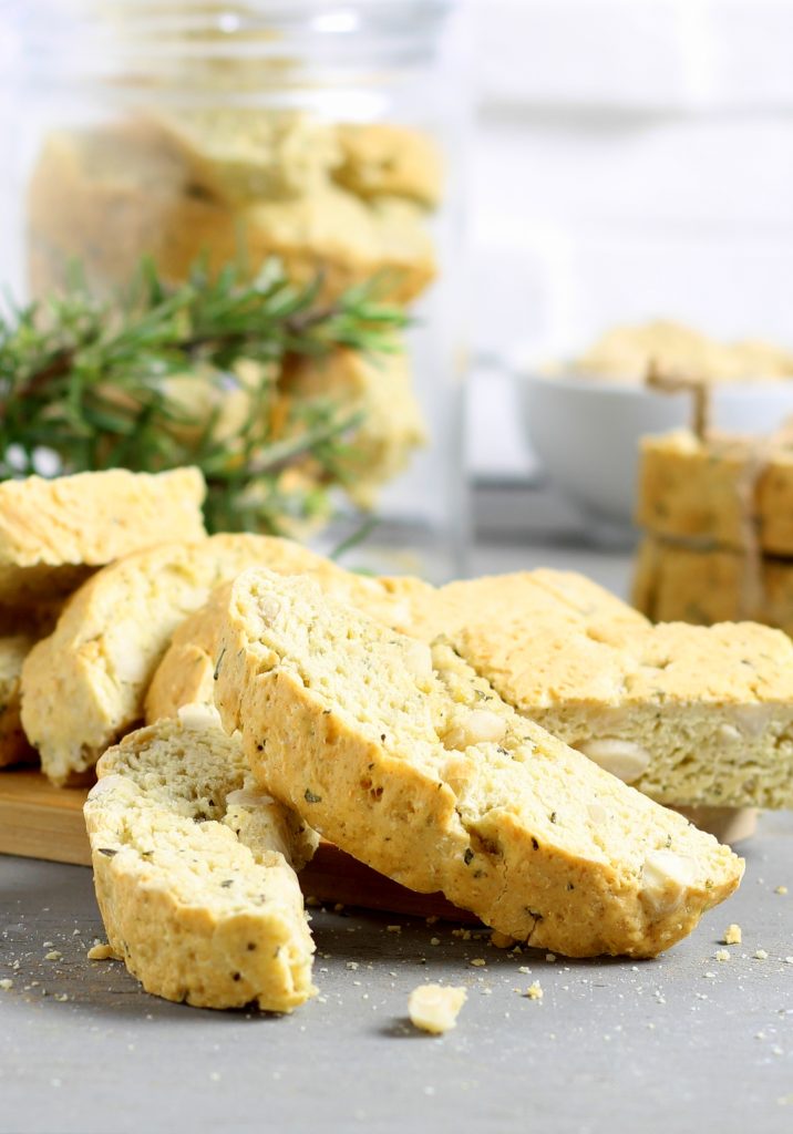 Hartige cantucci met pecorino en amandelen
