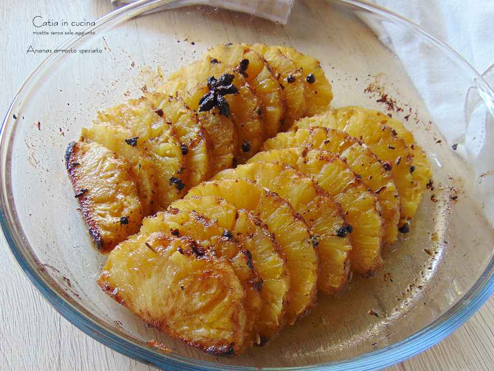 gegrilde ananas in plakjes