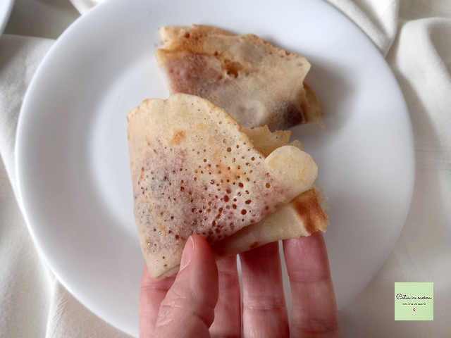 gevouwen rijstcrêpe als waaier