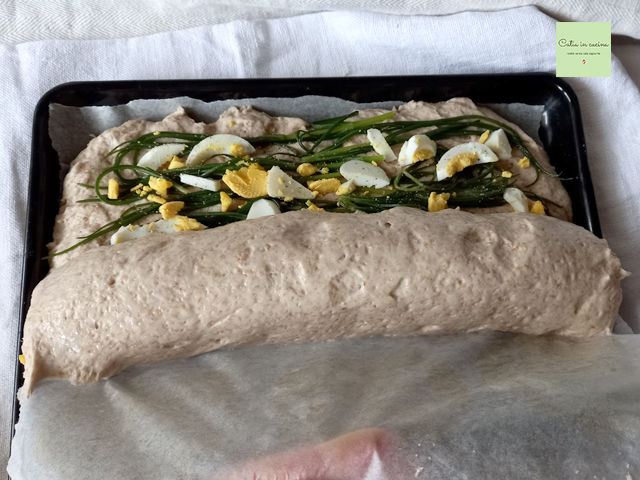 rollen van het gevulde brood