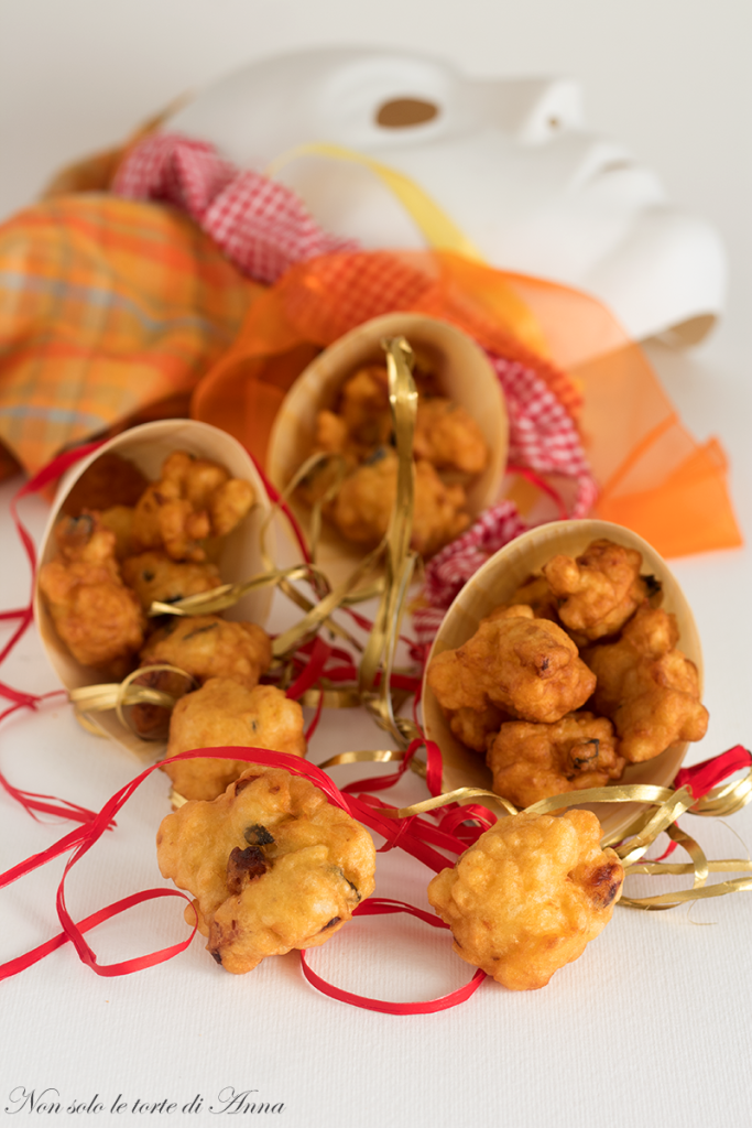 gevulde beignets met tomaten