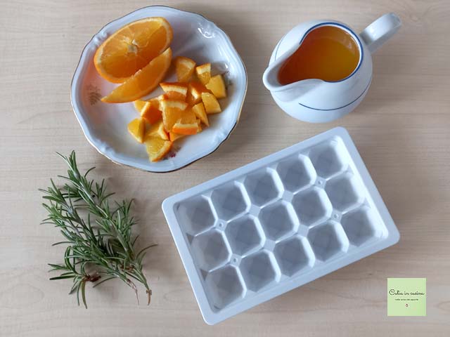 ingrediënten en ijsblokjesbakje