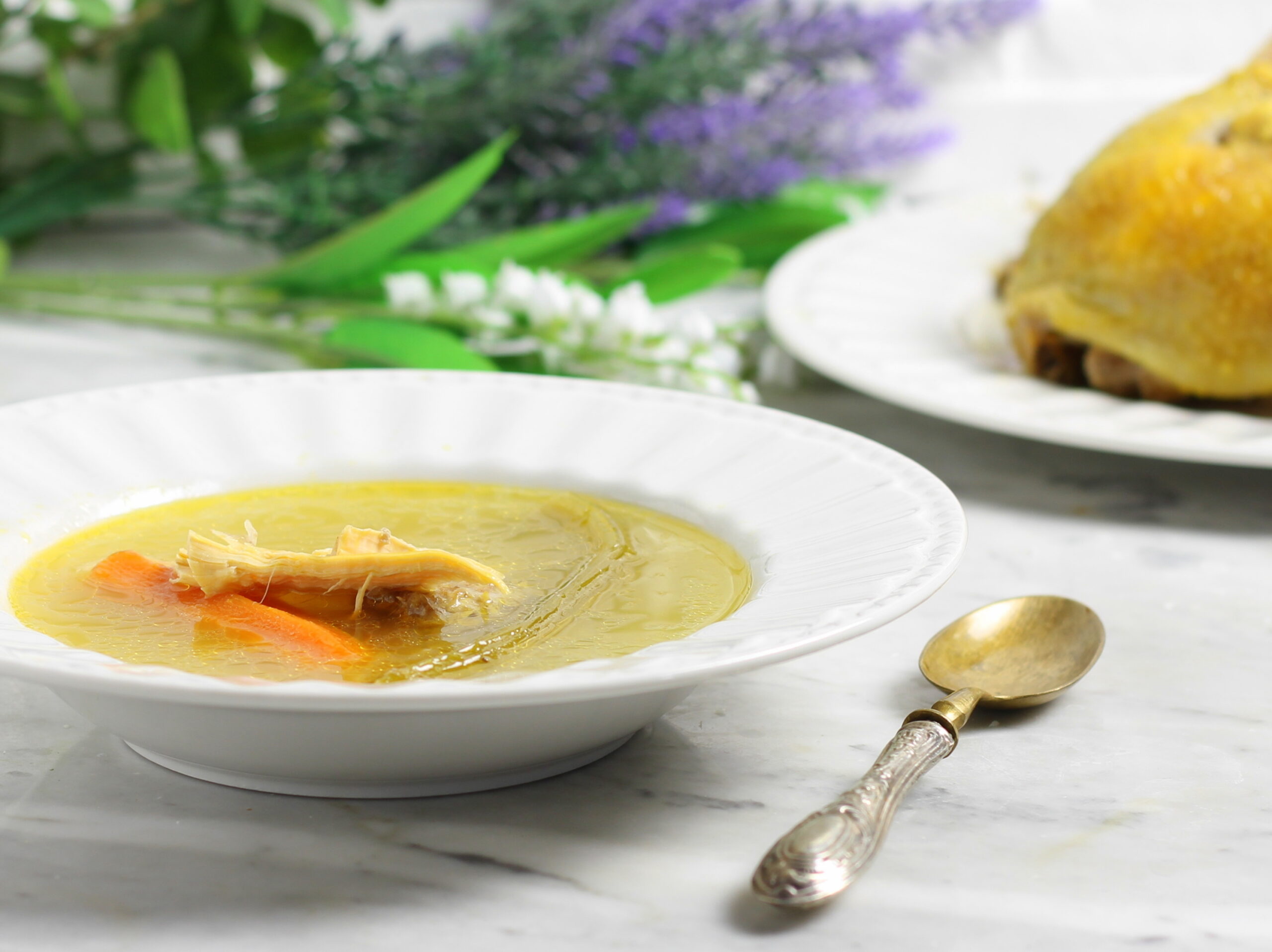 Kapoenbouillon: het traditionele kerstgerecht