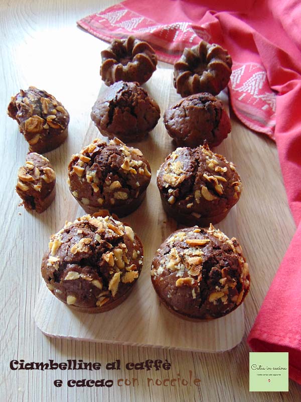 koffie en cacao donuts met hazelnoten