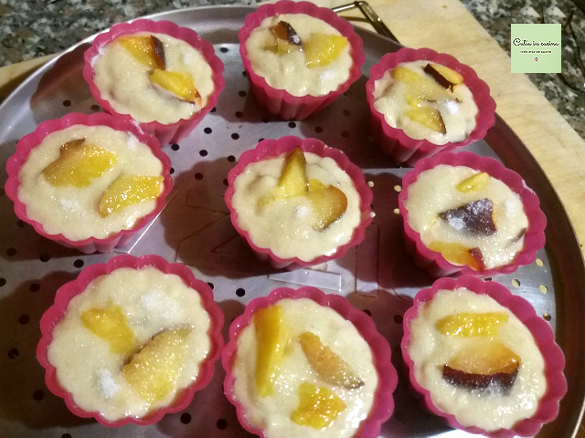 perzik muffins voor het bakken