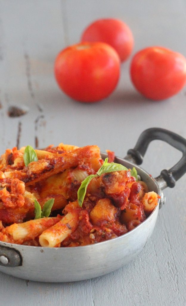 Ovenpasta met ziti en bechamelsaus