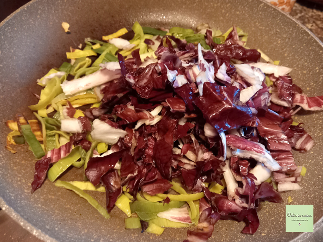 toevoeging van rode radicchio