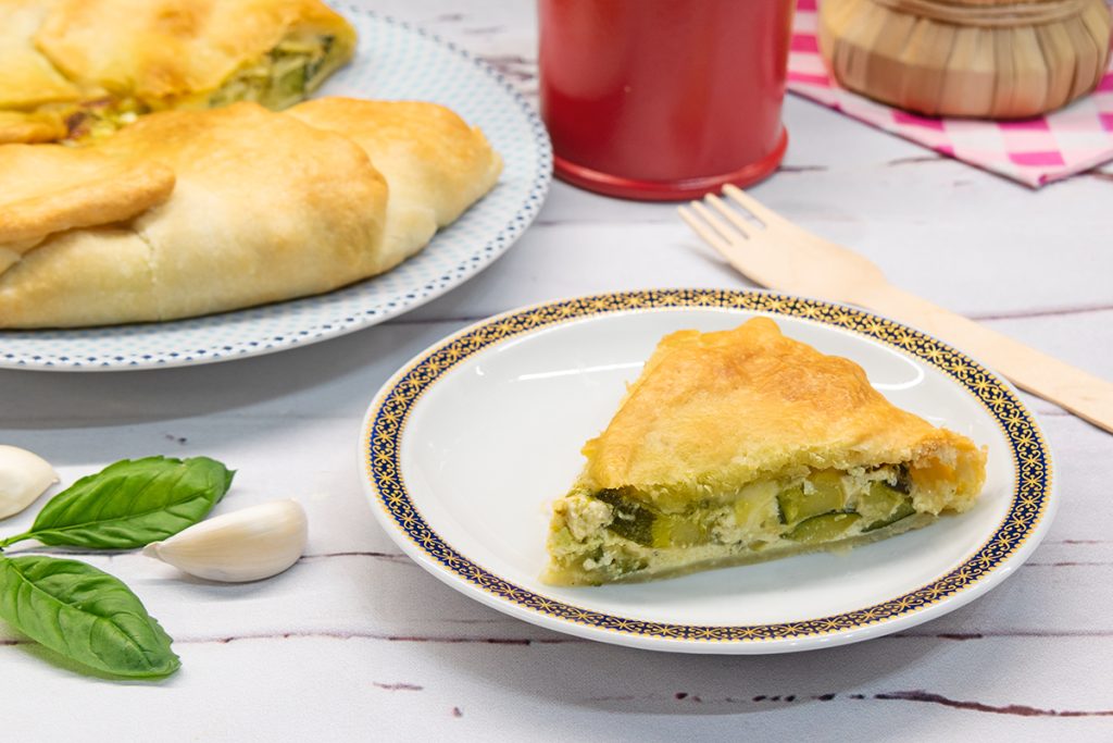 Hartige taart met courgettes en pesto