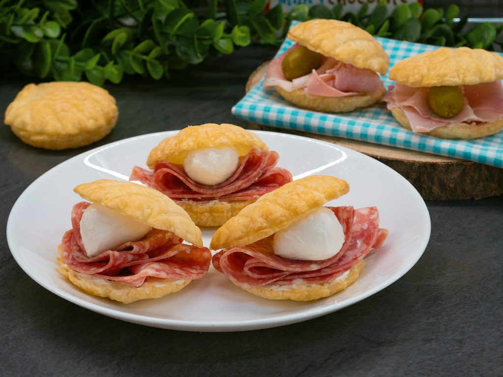 Hartige bladerdeegschelpen