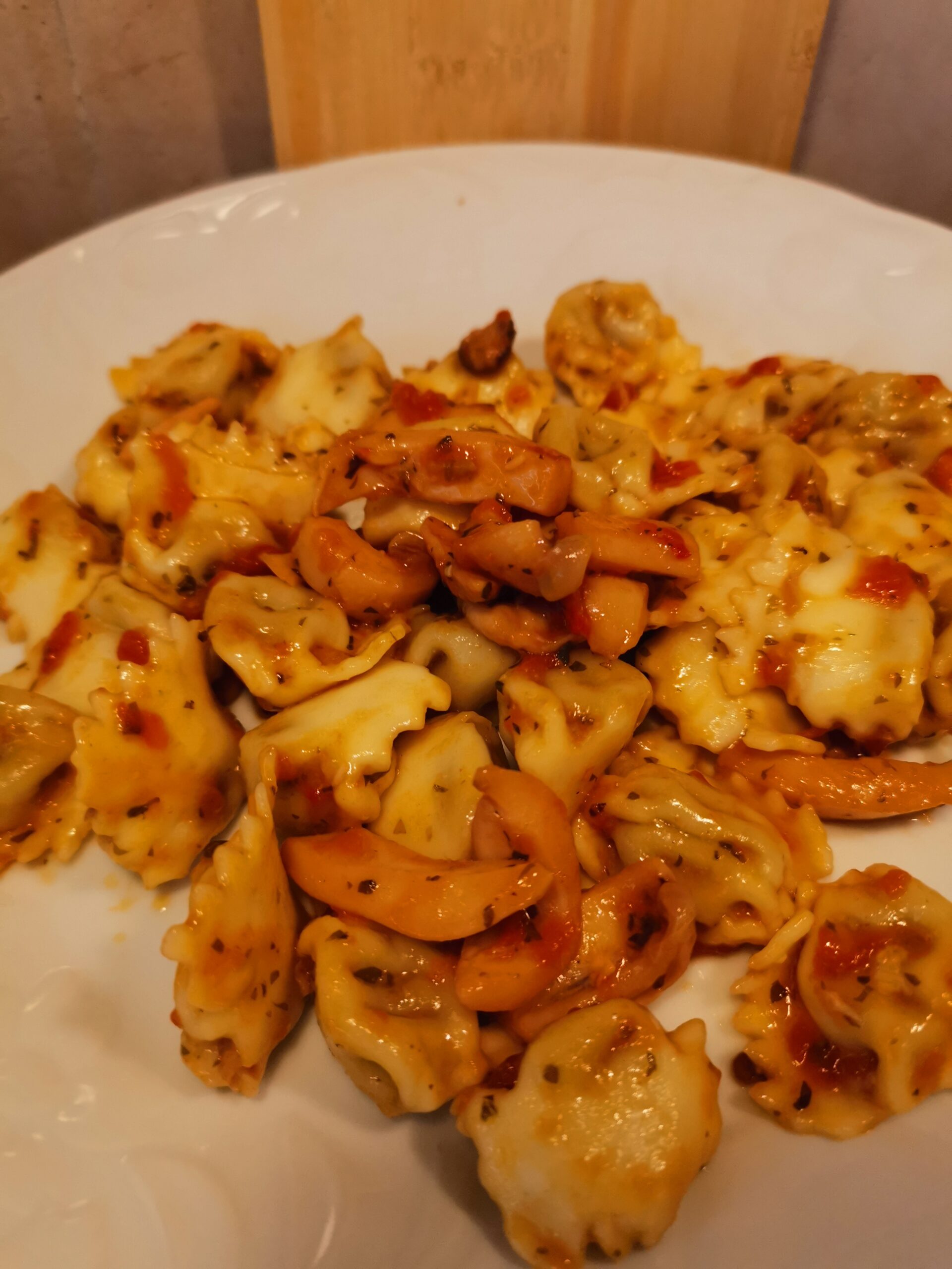 Sepiasaus met ravioli