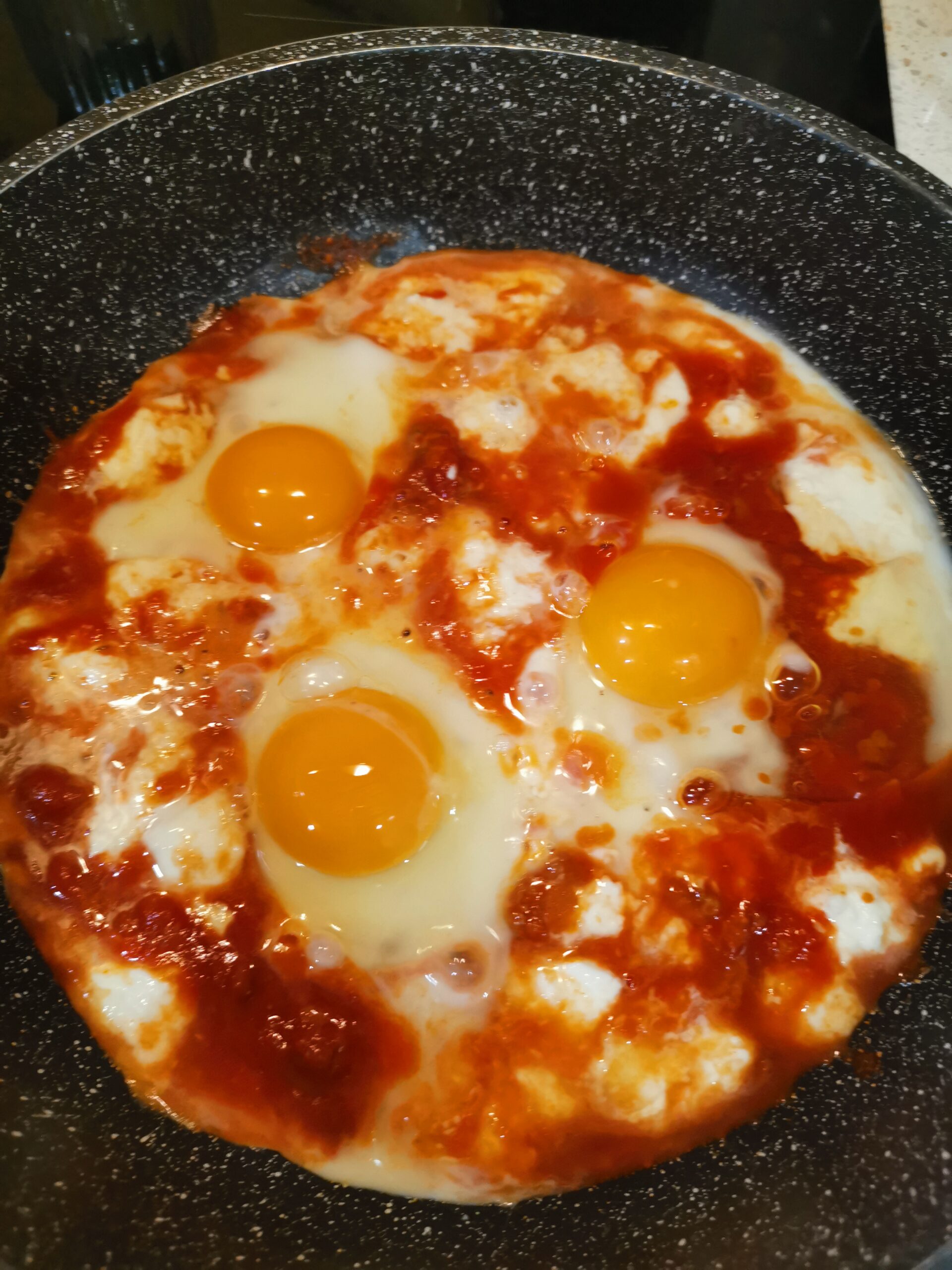 Eieren alla pizzaiola