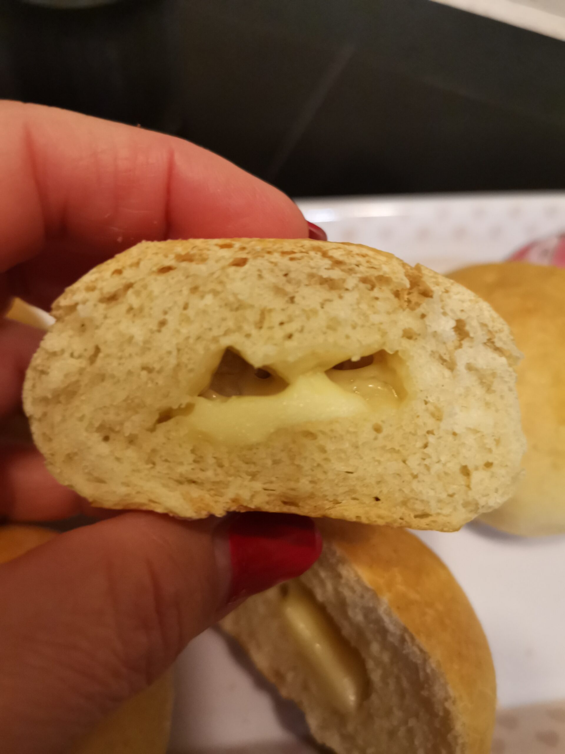 Gevulde broodjes met kaas