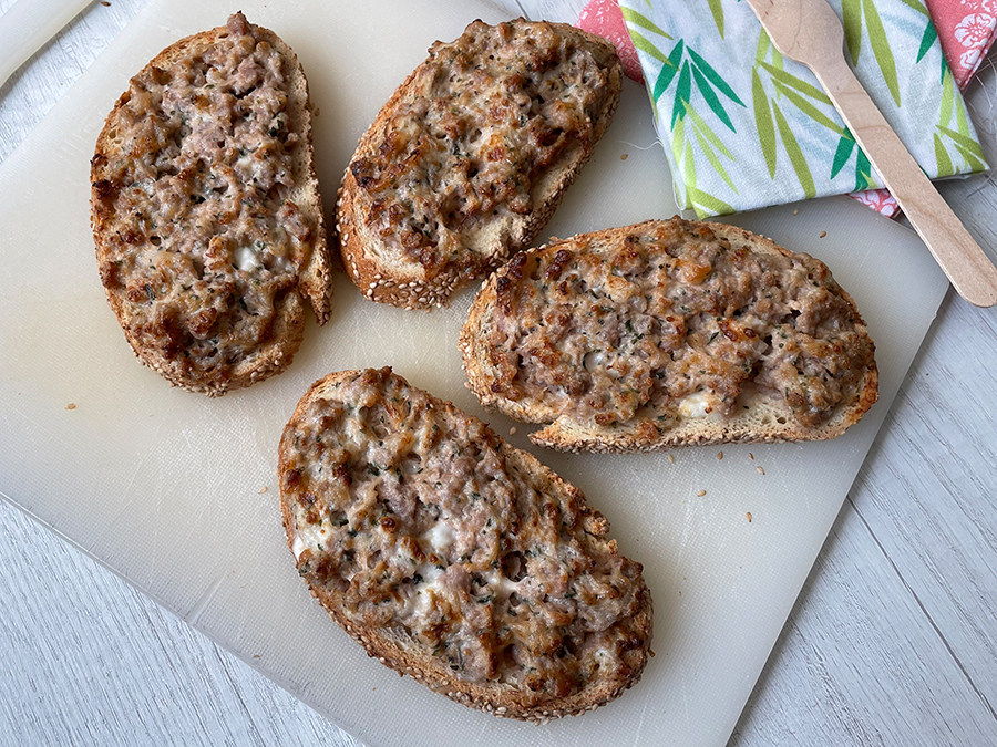 Bruschetta met worst en stracchino in de airfryer