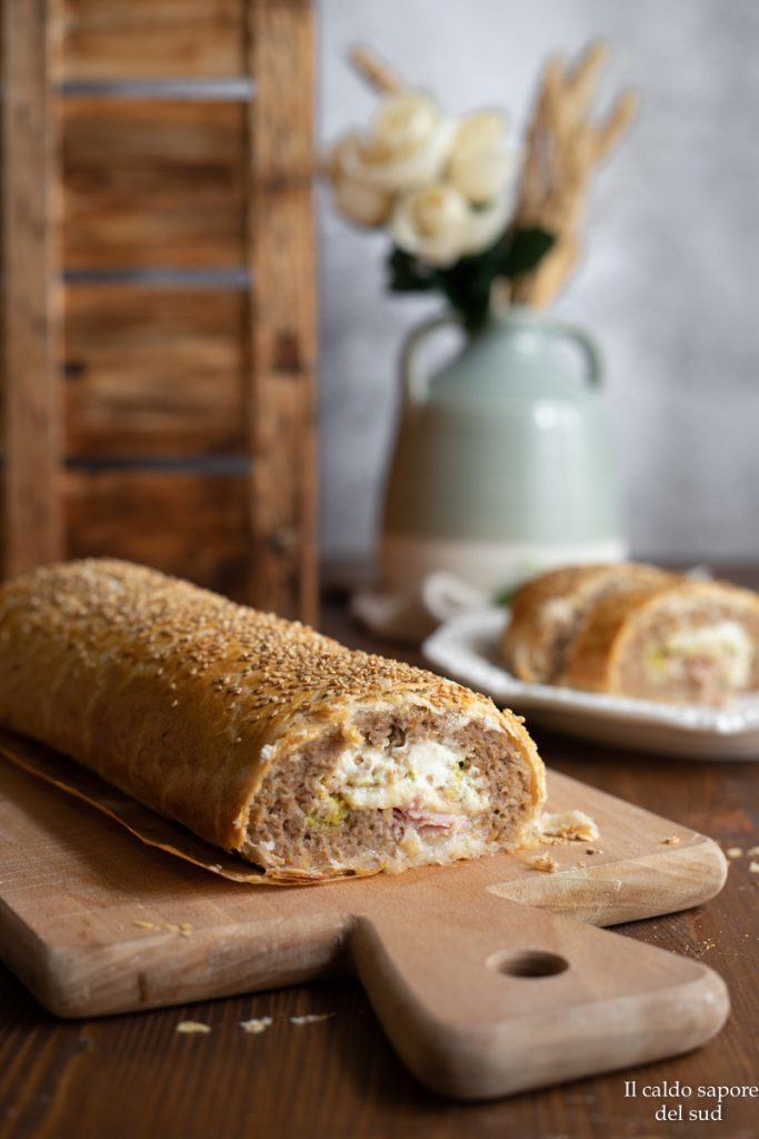 Polpettone in crosta con prosciutto e pistacchio