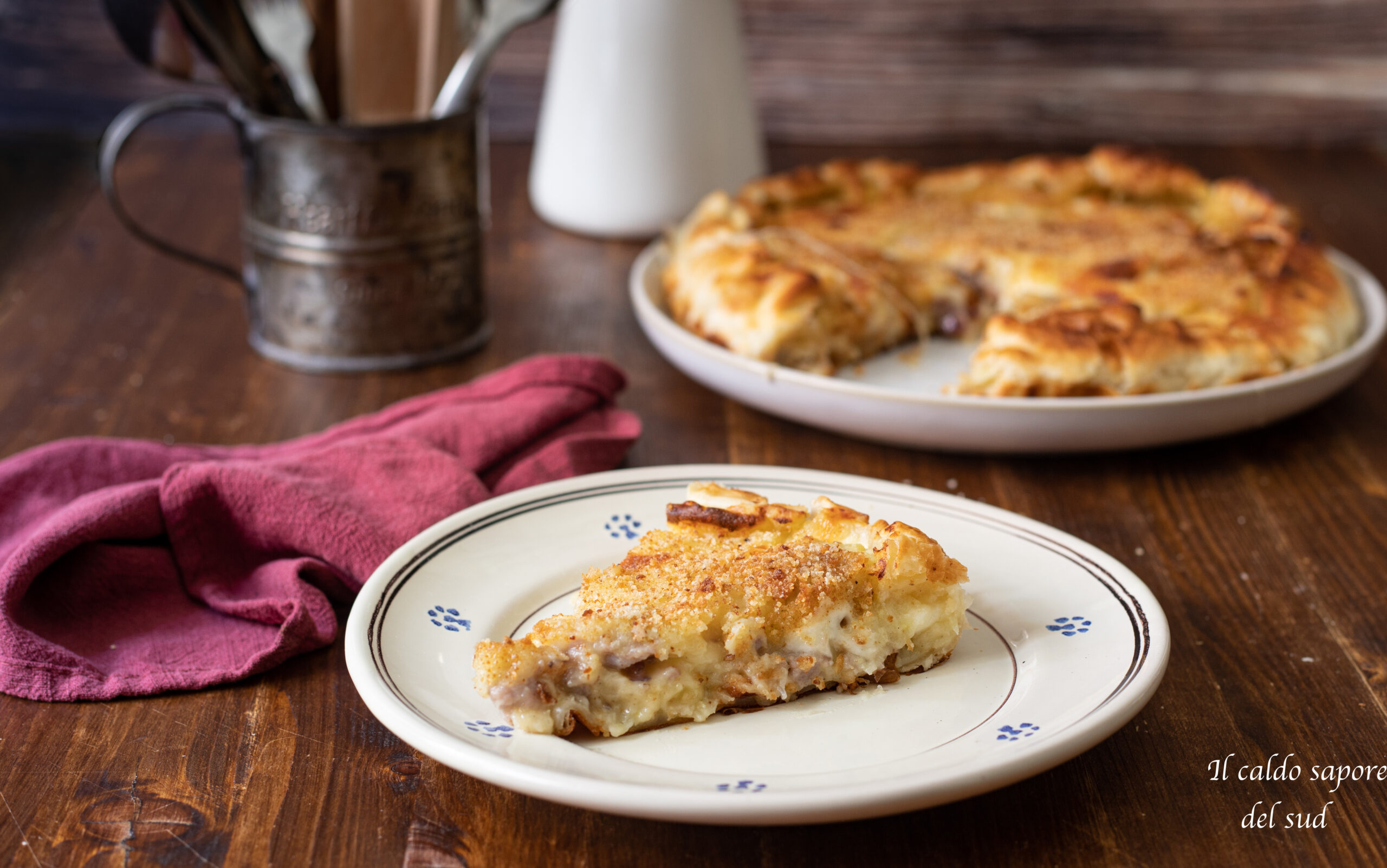 Hartige taart met salsiccia en aardappelen