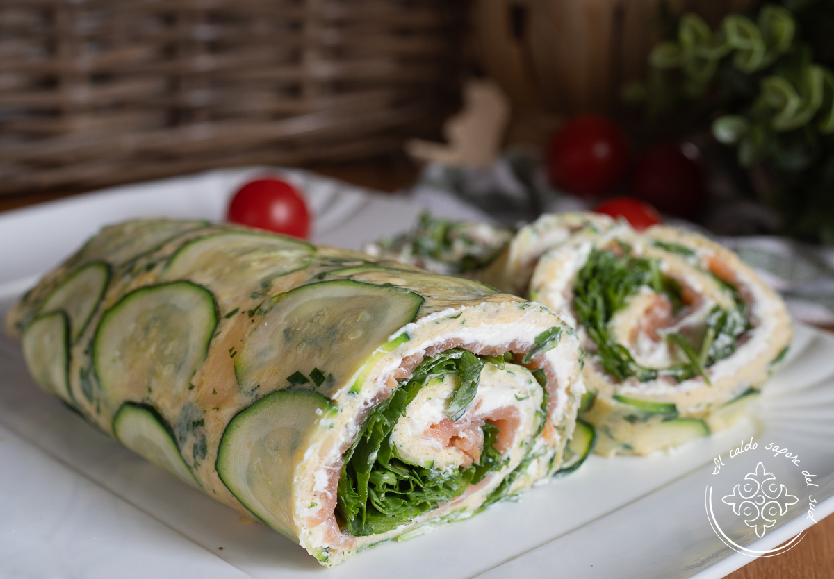 Omeletrol met zalm en rucola