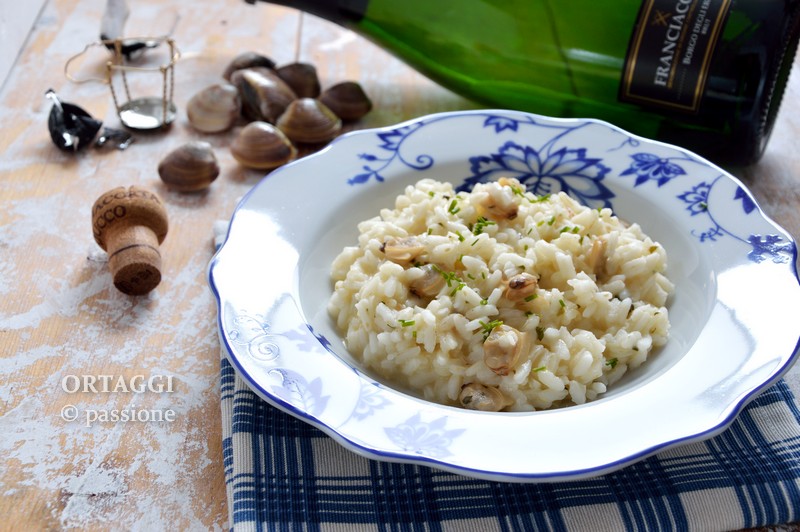 Risotto met schelpen en mousserende wijn ORTAGGI © passie door Sara Grissino