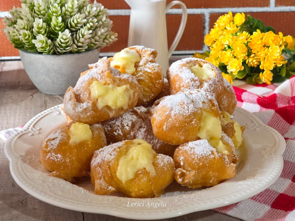 Gevulde beignets met banketbakkersroom