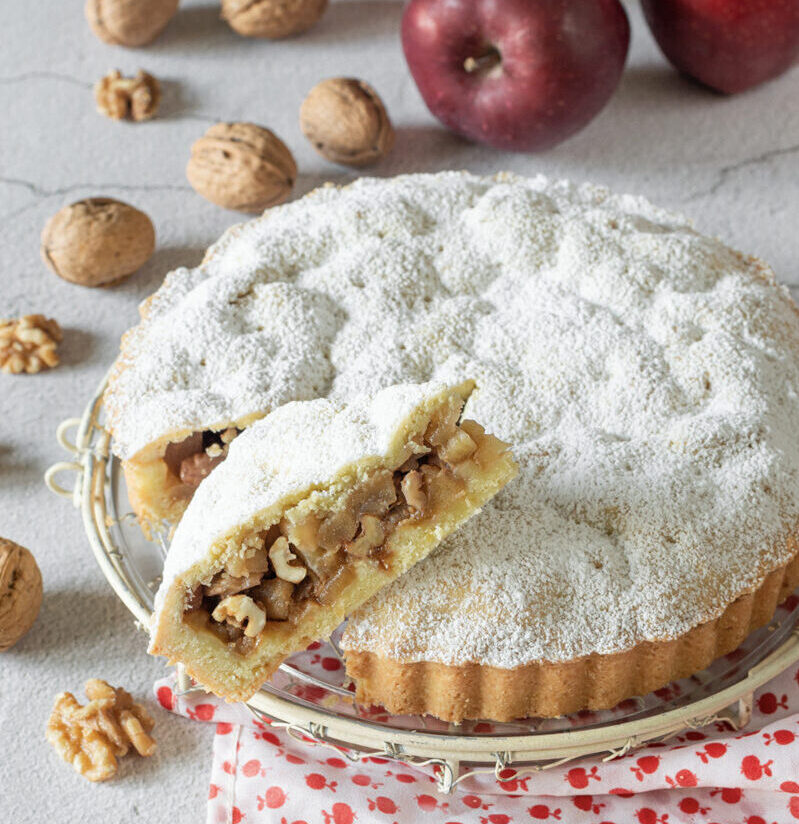 Appeltaart met walnoten en gezouten karamel