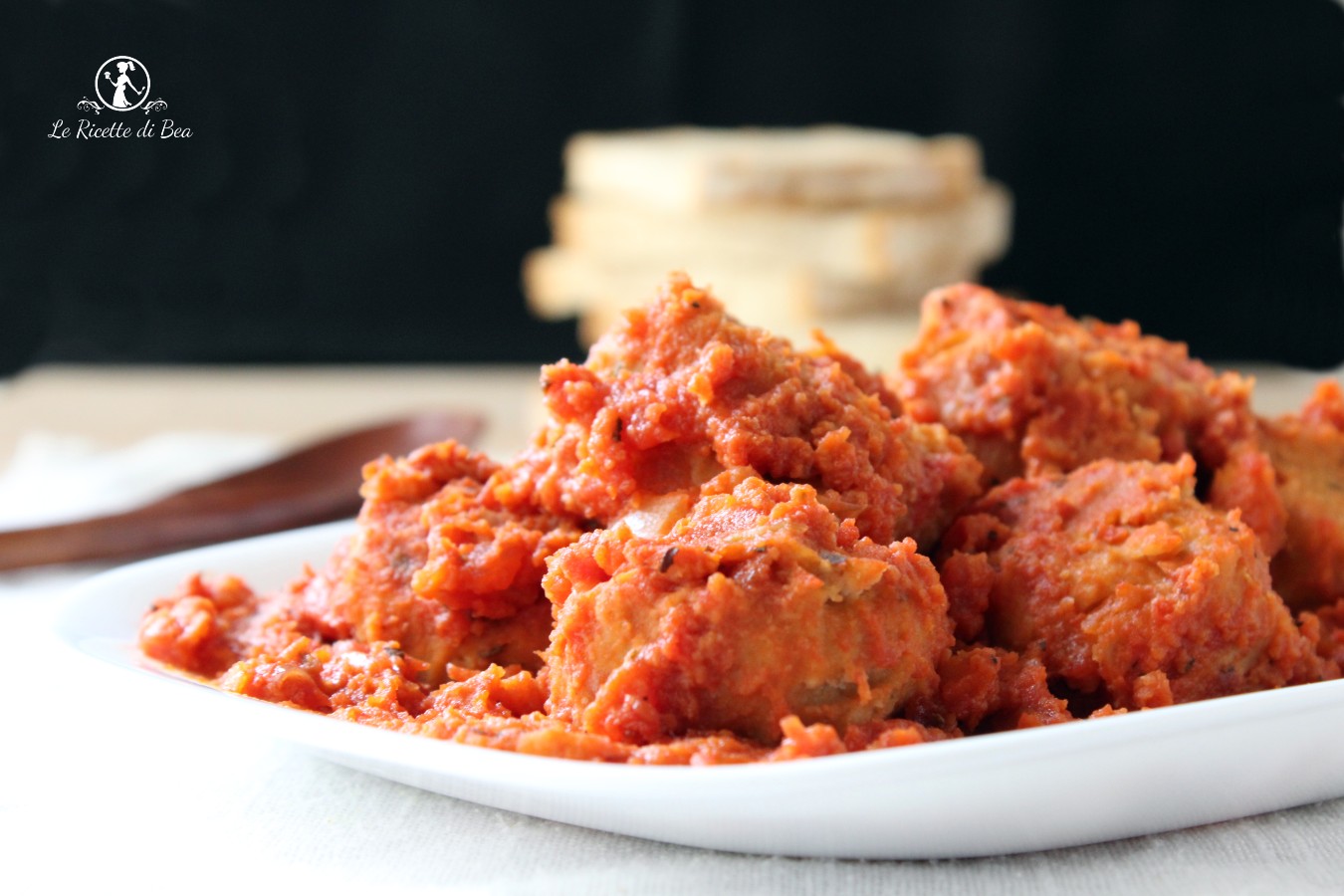 Bonenballetjes met tomatensaus