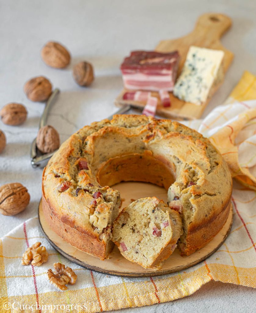 hartige ciambella gorgonzola pancetta en walnoten