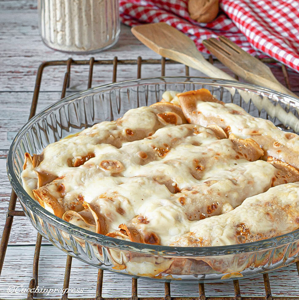 Crepes van kastanjes met fontina en walnoten