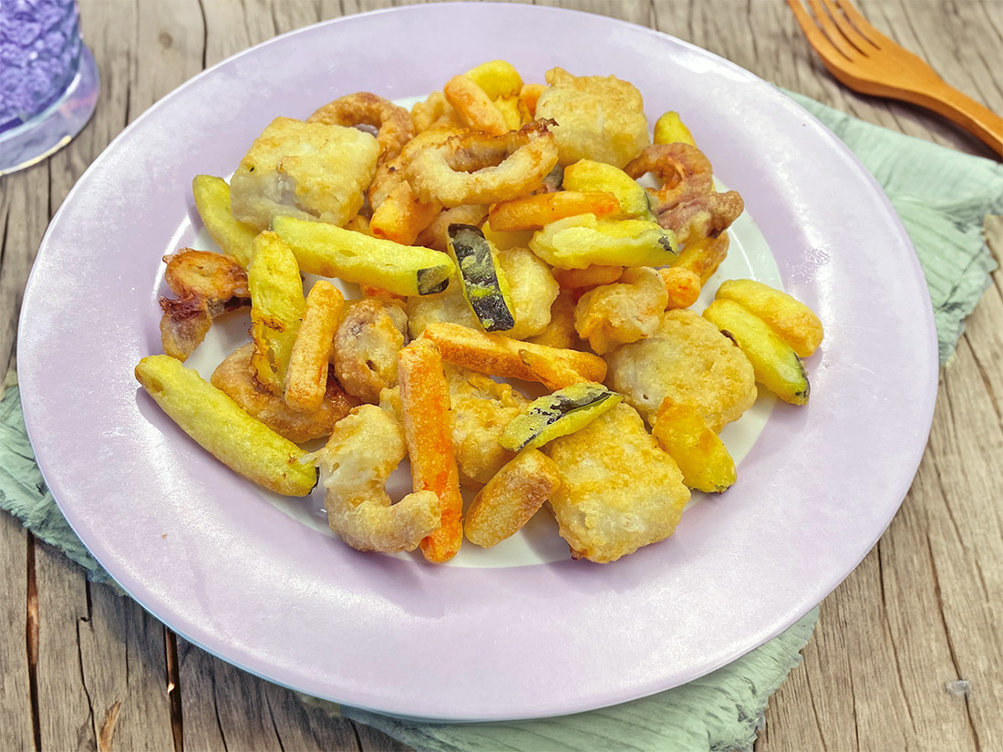 Diepvries mix frituur in heteluchtfriteuse