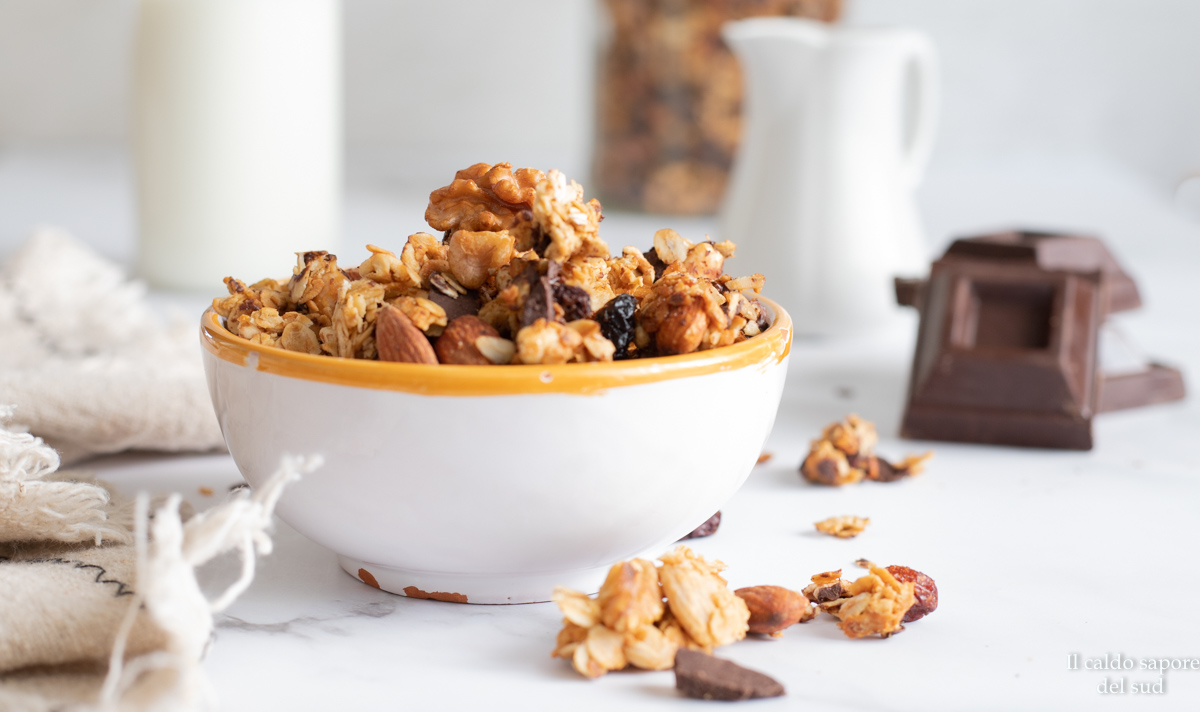 Lichte granola zonder suiker met pure chocolade
