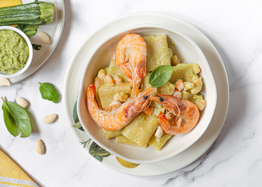 Pasta met courgettepesto en reuzengarnalen