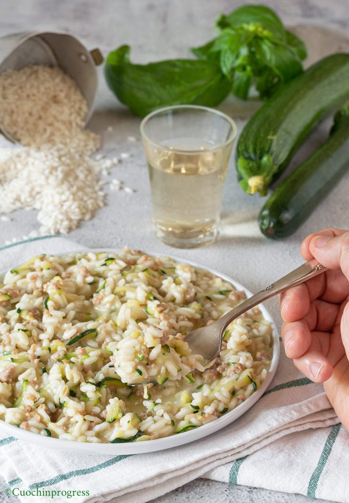 risotto met worstjes en courgette