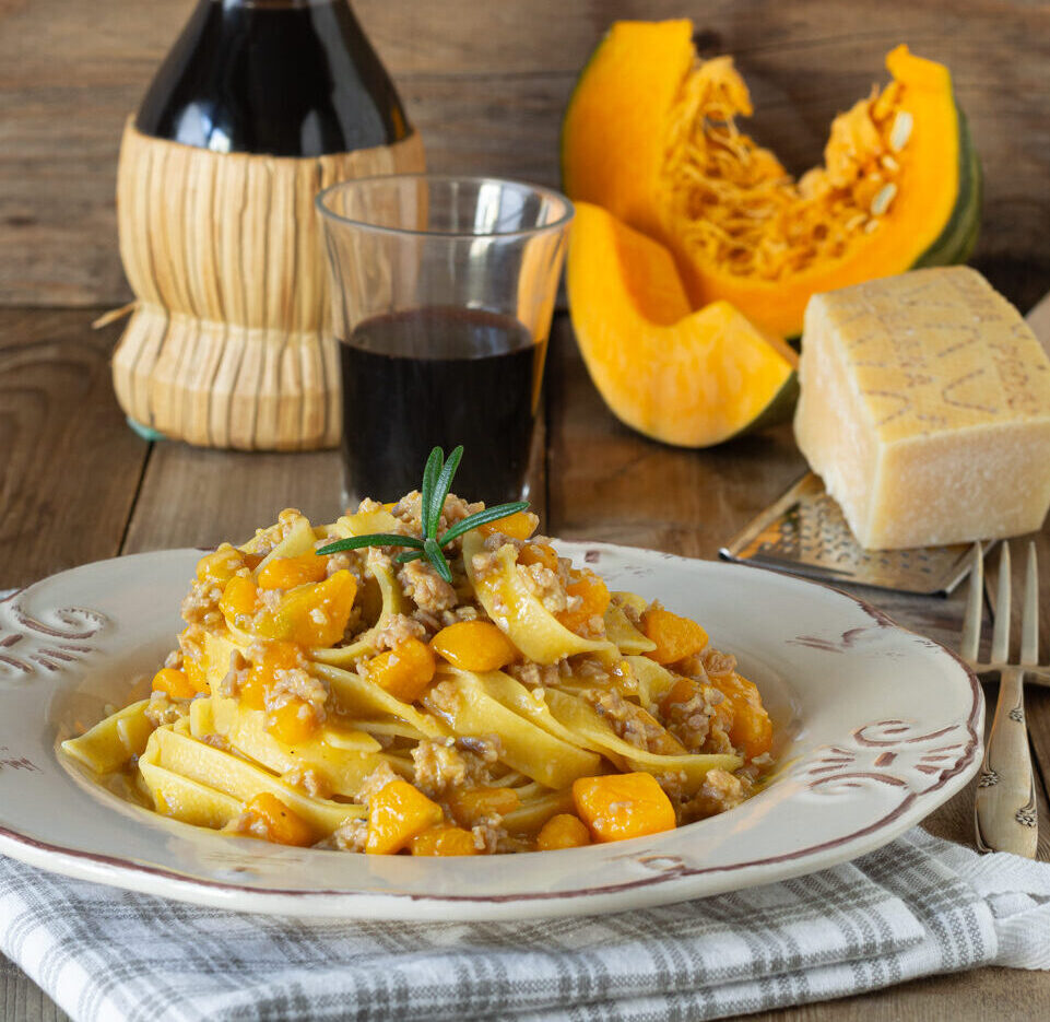 Tagliatelle pompoen en worst