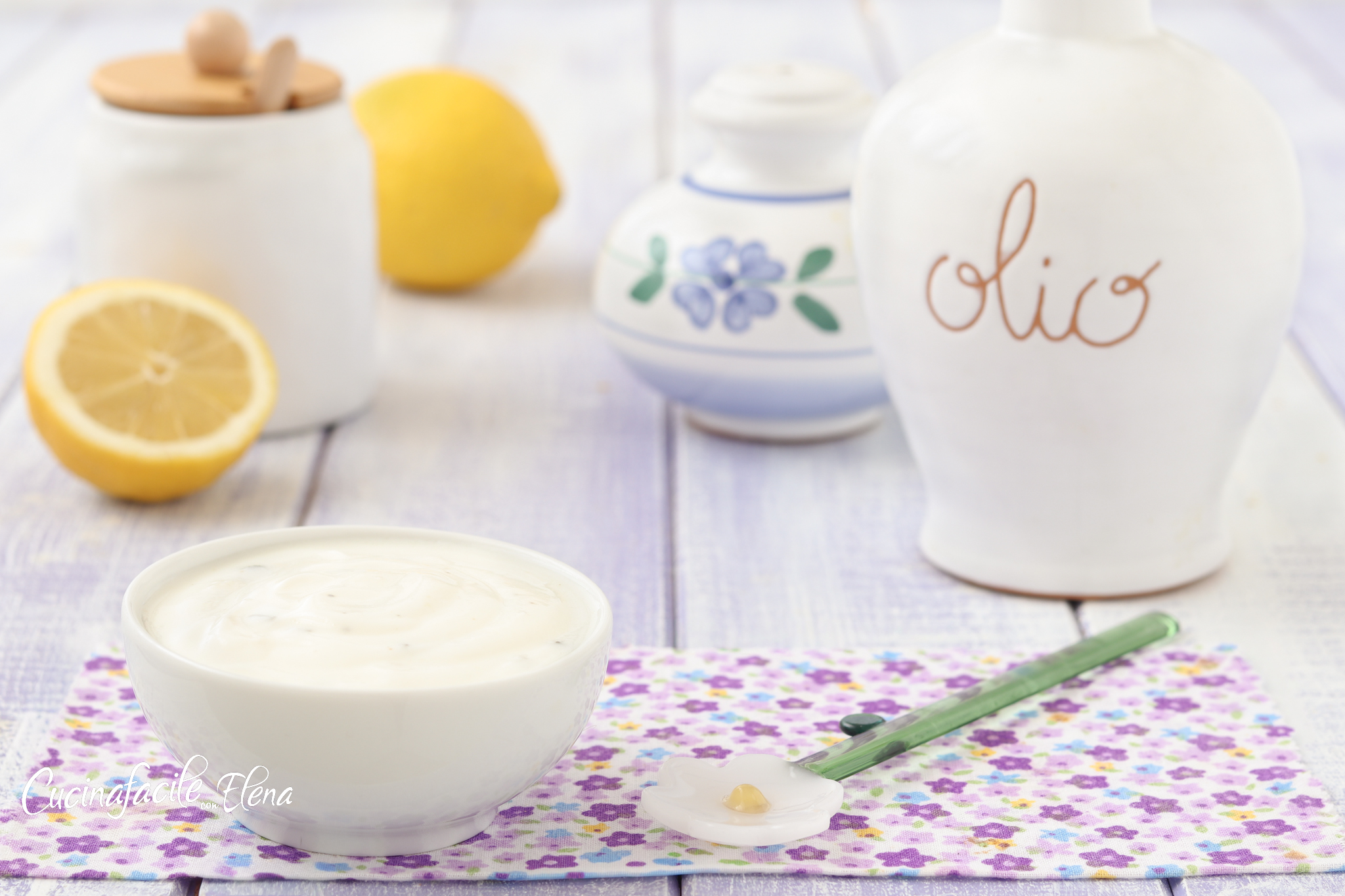 Zelfgemaakte yoghurtsaus