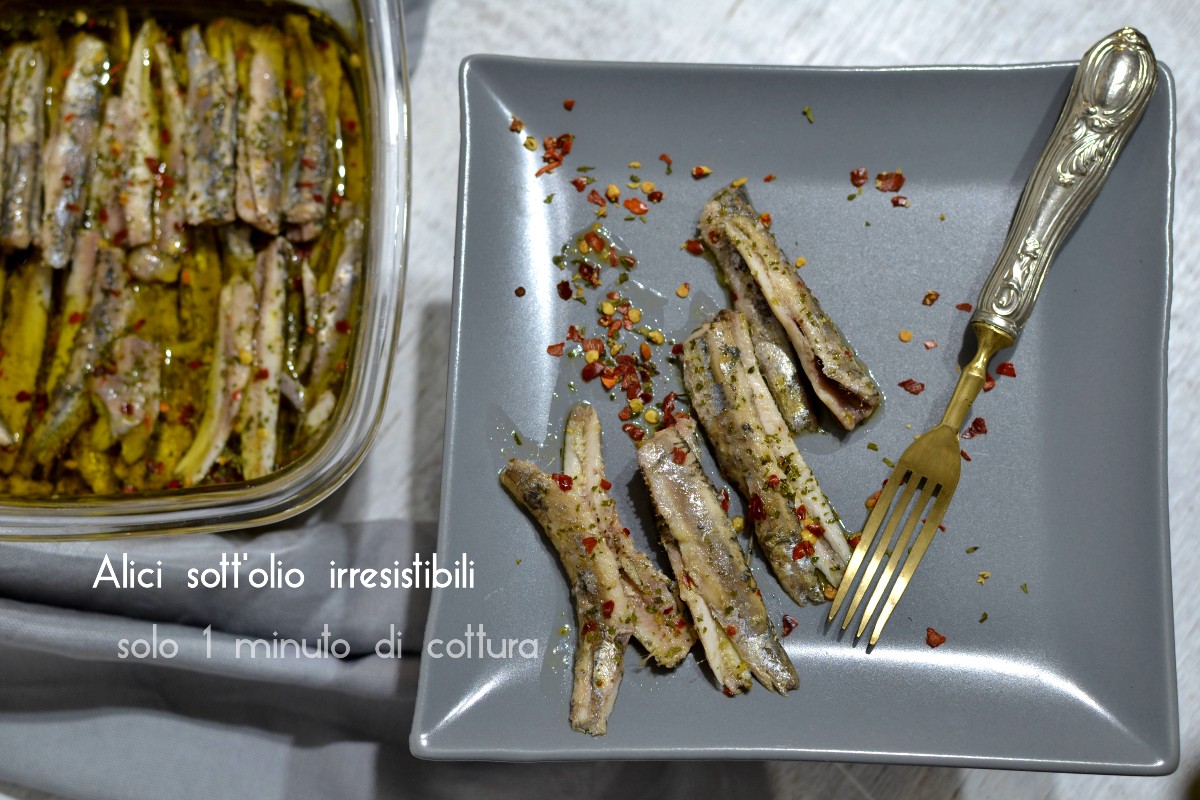 1 kg ansjovis in olie: slechts 1 minuut koken in azijn en wijn. Een Keto-lekkernij