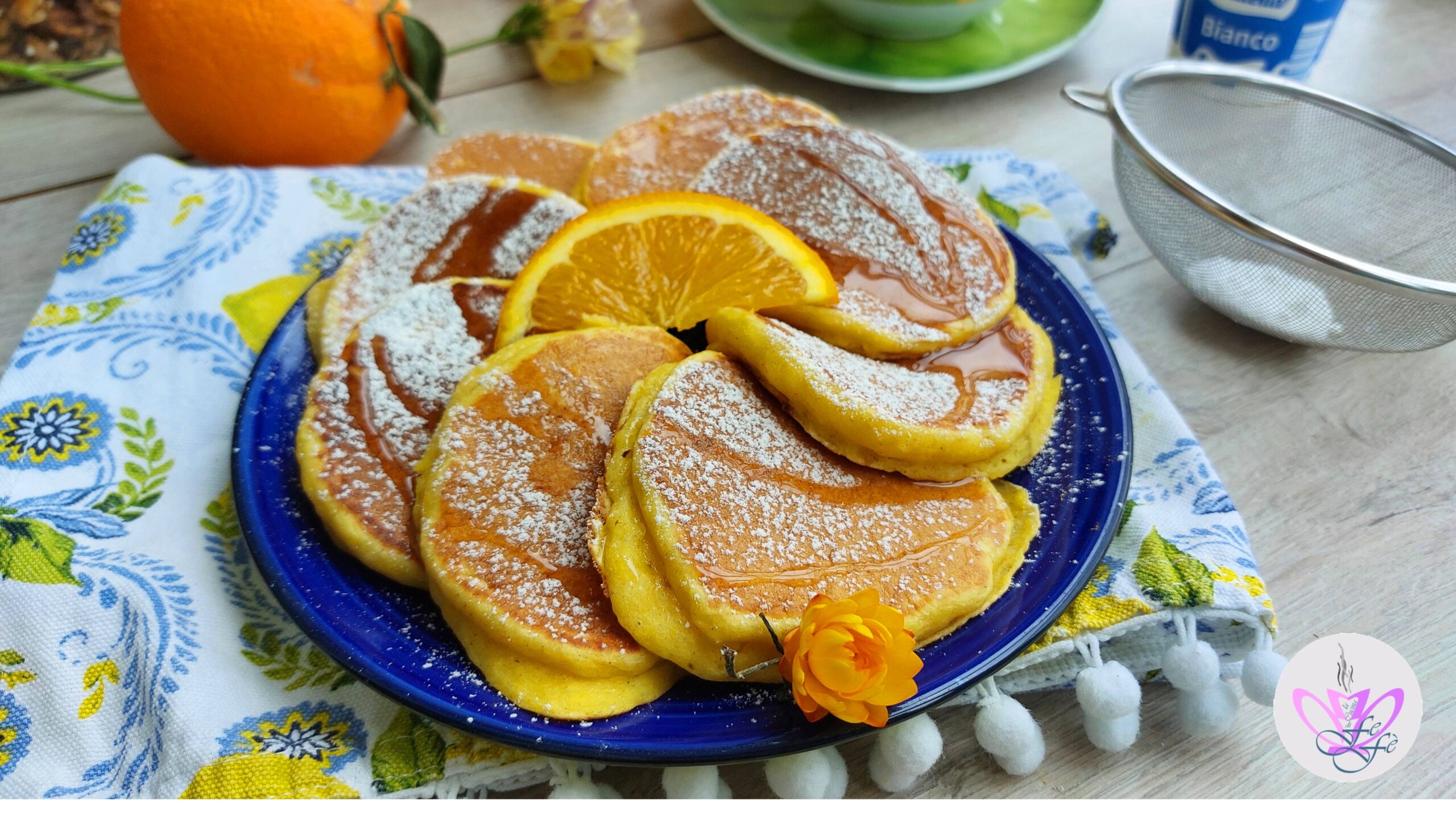 PANNENKOEKEN MET SINAASAPPEL EN YOGHURT