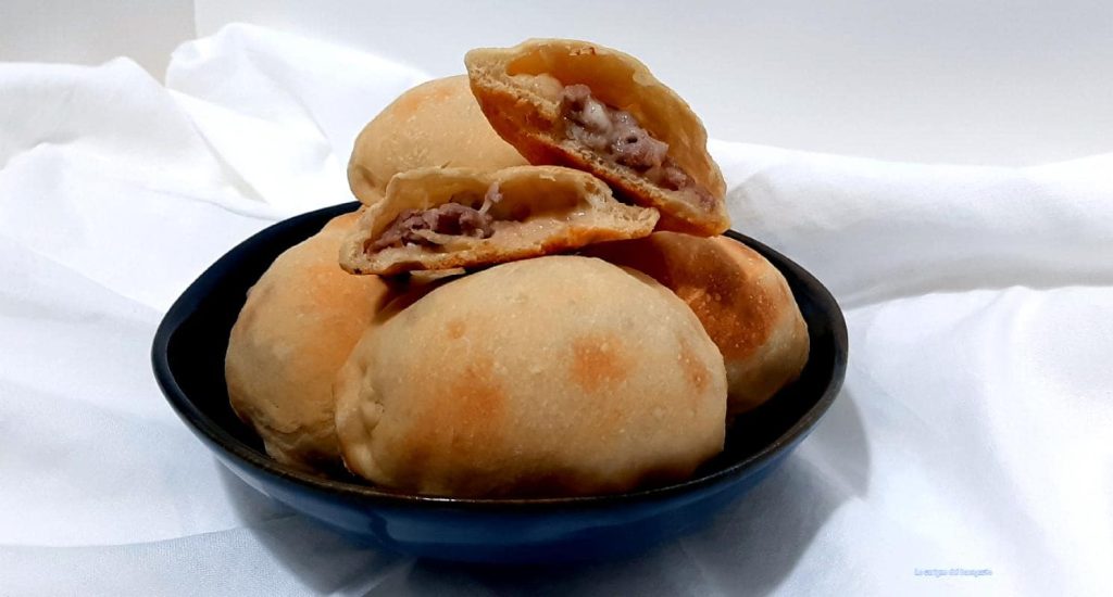 Gevulde hartige bolletjes