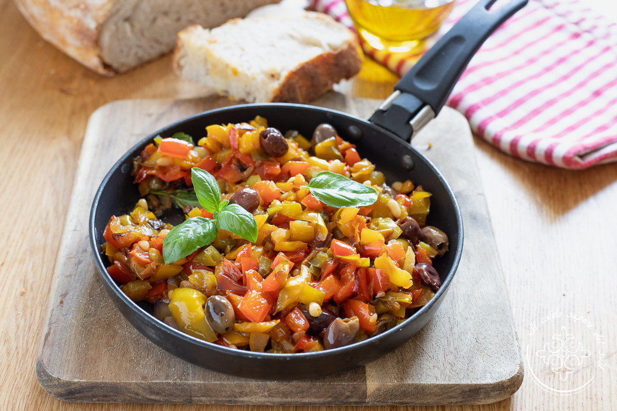 Paprika’s met olijven in de pan