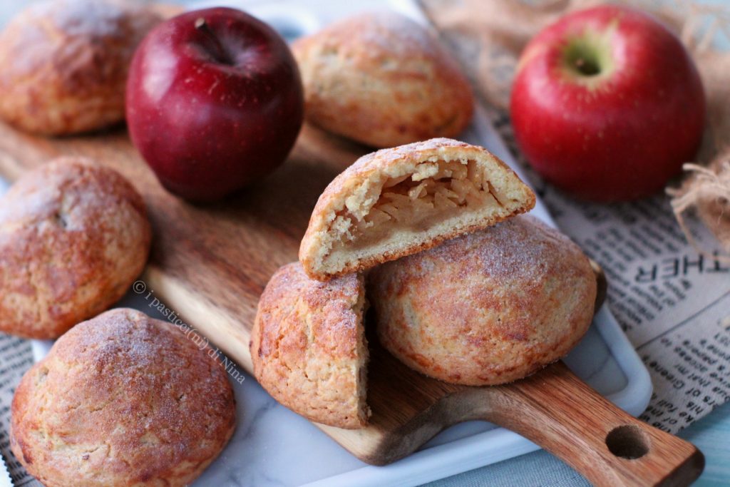 Amandelkoekjes gevuld met appels i pasticcini di Nina