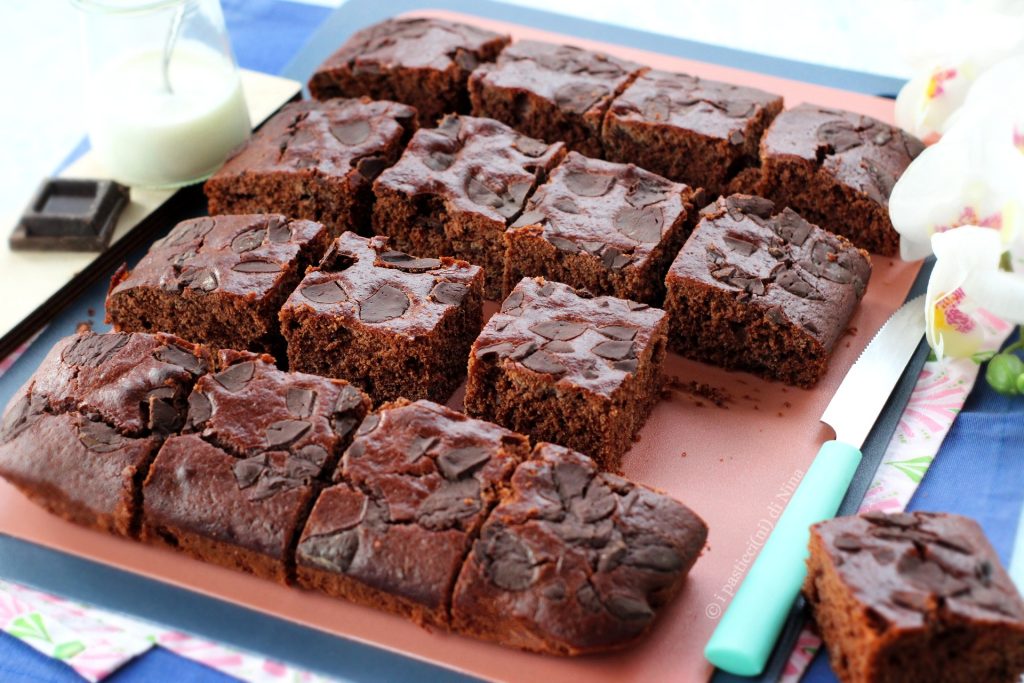 Chocolade- en yoghurtvierkantjes recept om paasei-chocolade te gebruiken iPasticcini di Nina