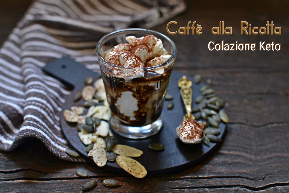 Keto-dieet: ontbijt met koffie met ricotta, amandelen en zaden