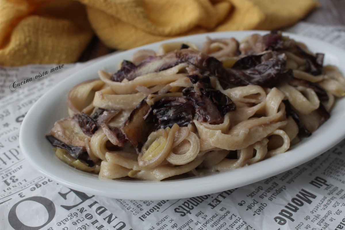 Tagliatelle met radicchio en prei