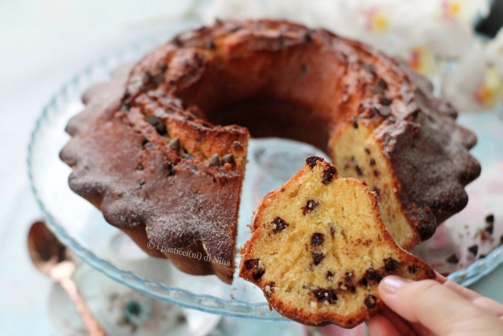 Zachte en luchtige tulband met pure chocoladedruppels recept i pasticcini di Nina