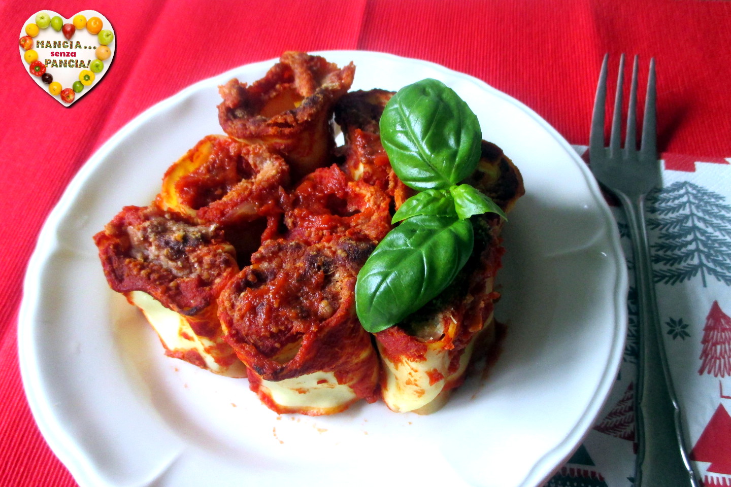 Lasagnerolletjes met tomatensaus