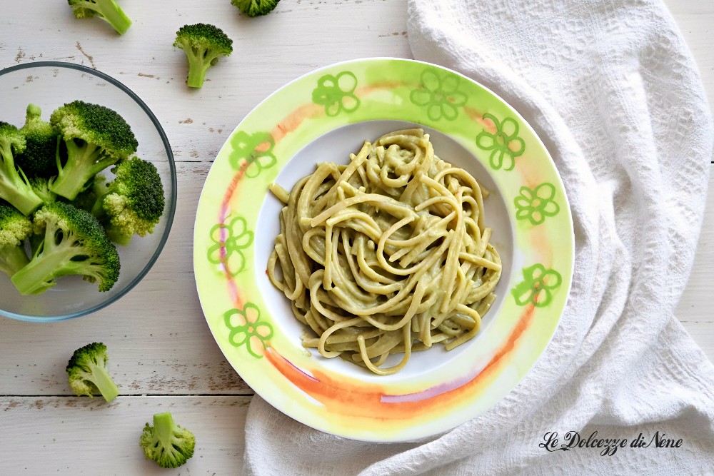 PASTA MET BROCCOLI-CRÈME EN TONIJN